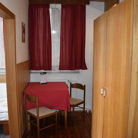 Alexander 2* Prag